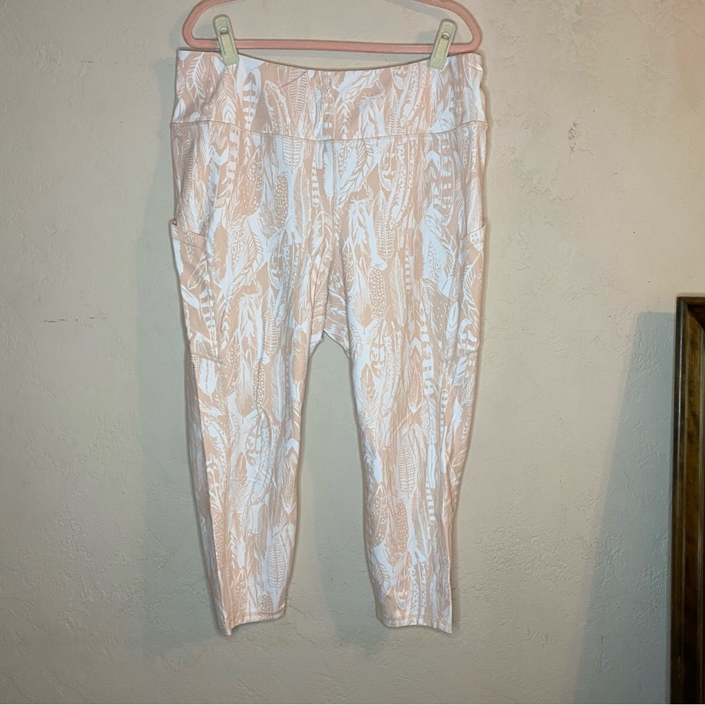 Torrid 3X Pink and White Active Leggings